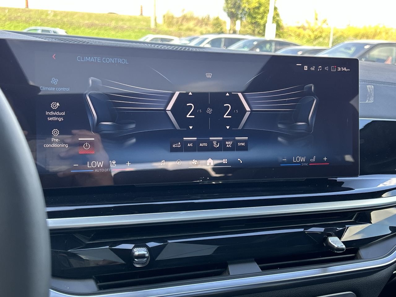 2026 BMW X7 M60i xDrive, Toronto, Cash