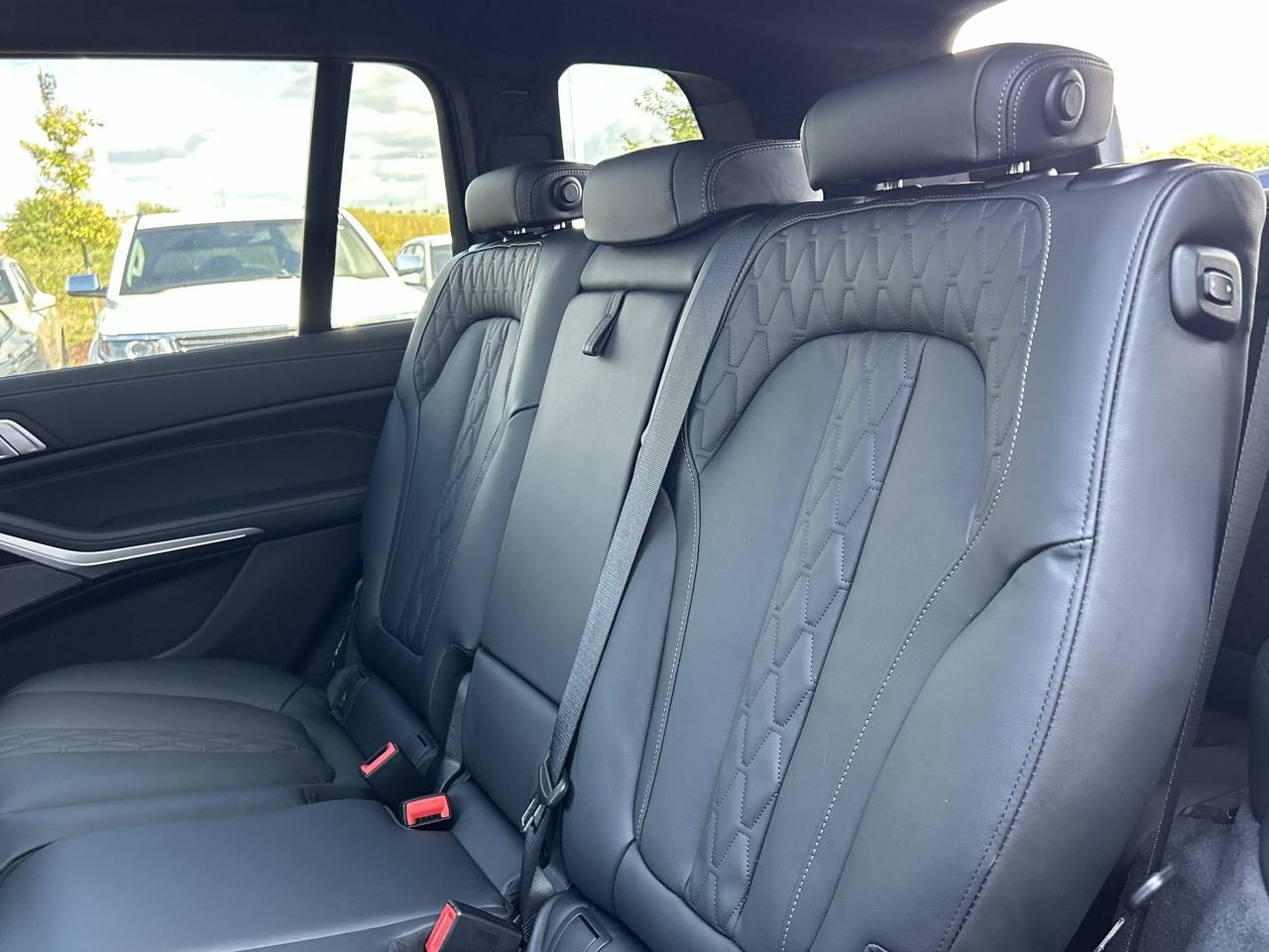 2026 BMW X7 M60i xDrive, Toronto, Cash