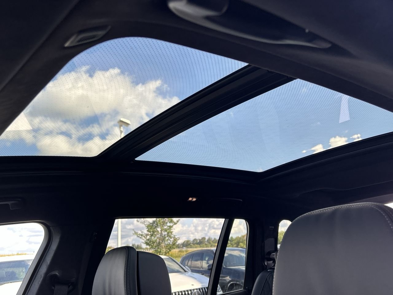 2026 BMW X7 M60i xDrive, Toronto, Cash