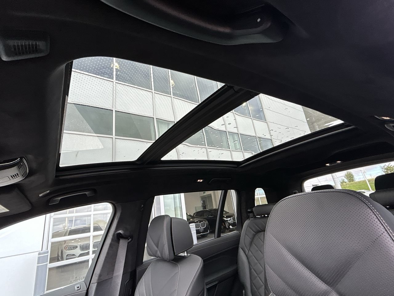 2026 BMW X7 M60i xDrive, Toronto, Cash