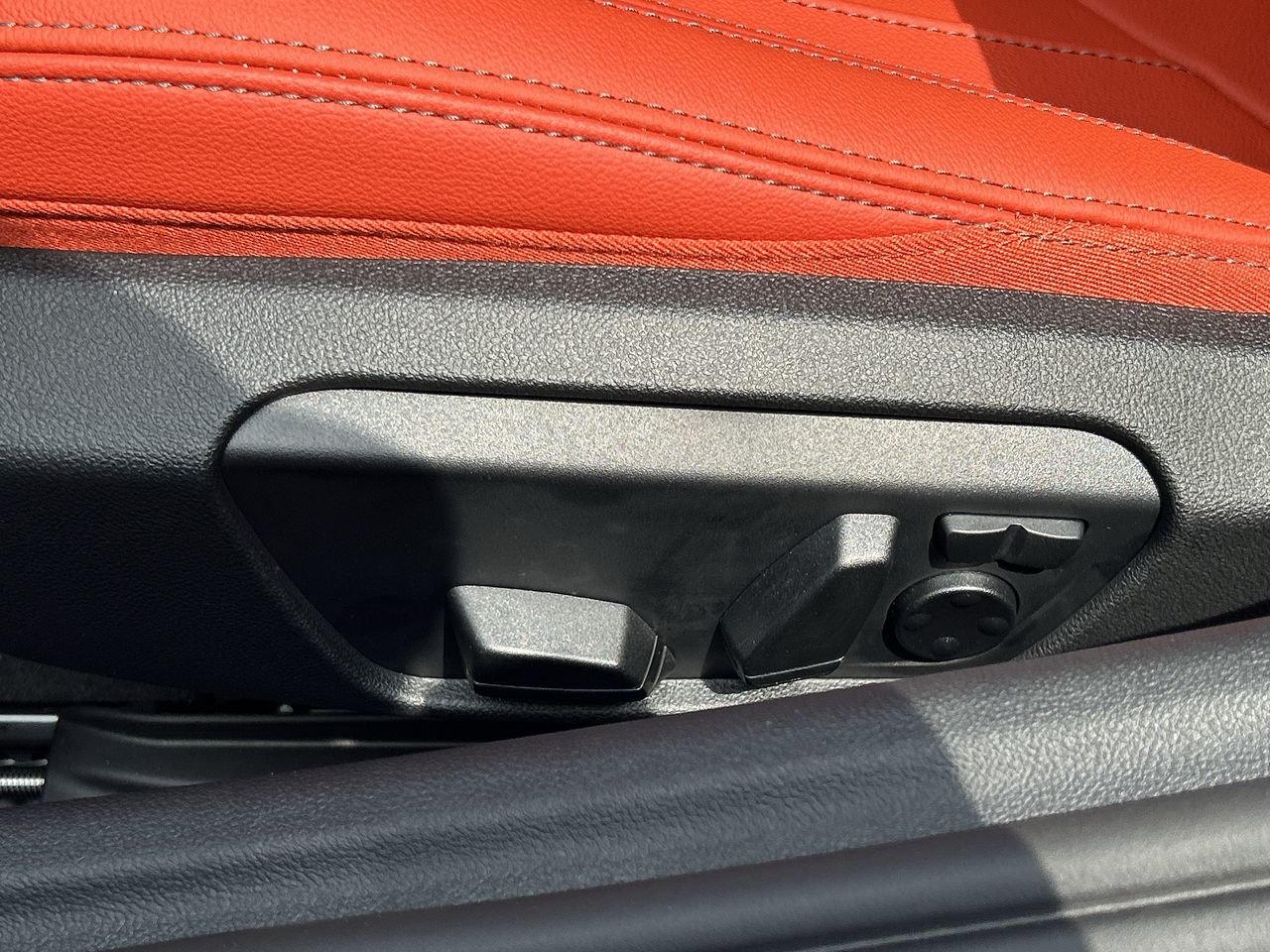 2026 BMW Z4 M40i Roadster, 多伦多, 全款车