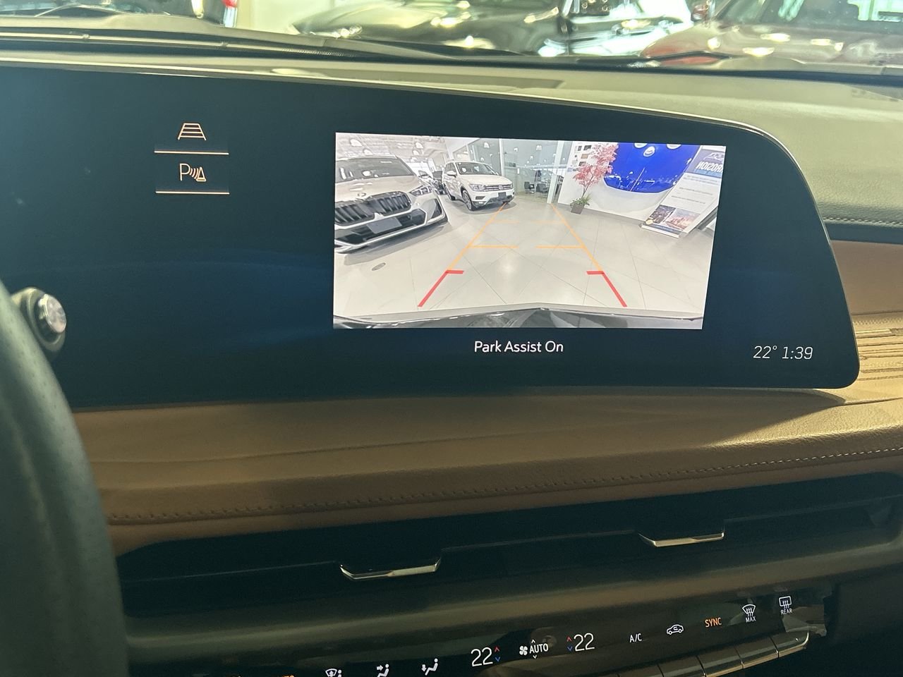 2024 Cadillac XT4 AWD 4dr Sport | Comfort & Convenience Package, Toronto, Cash