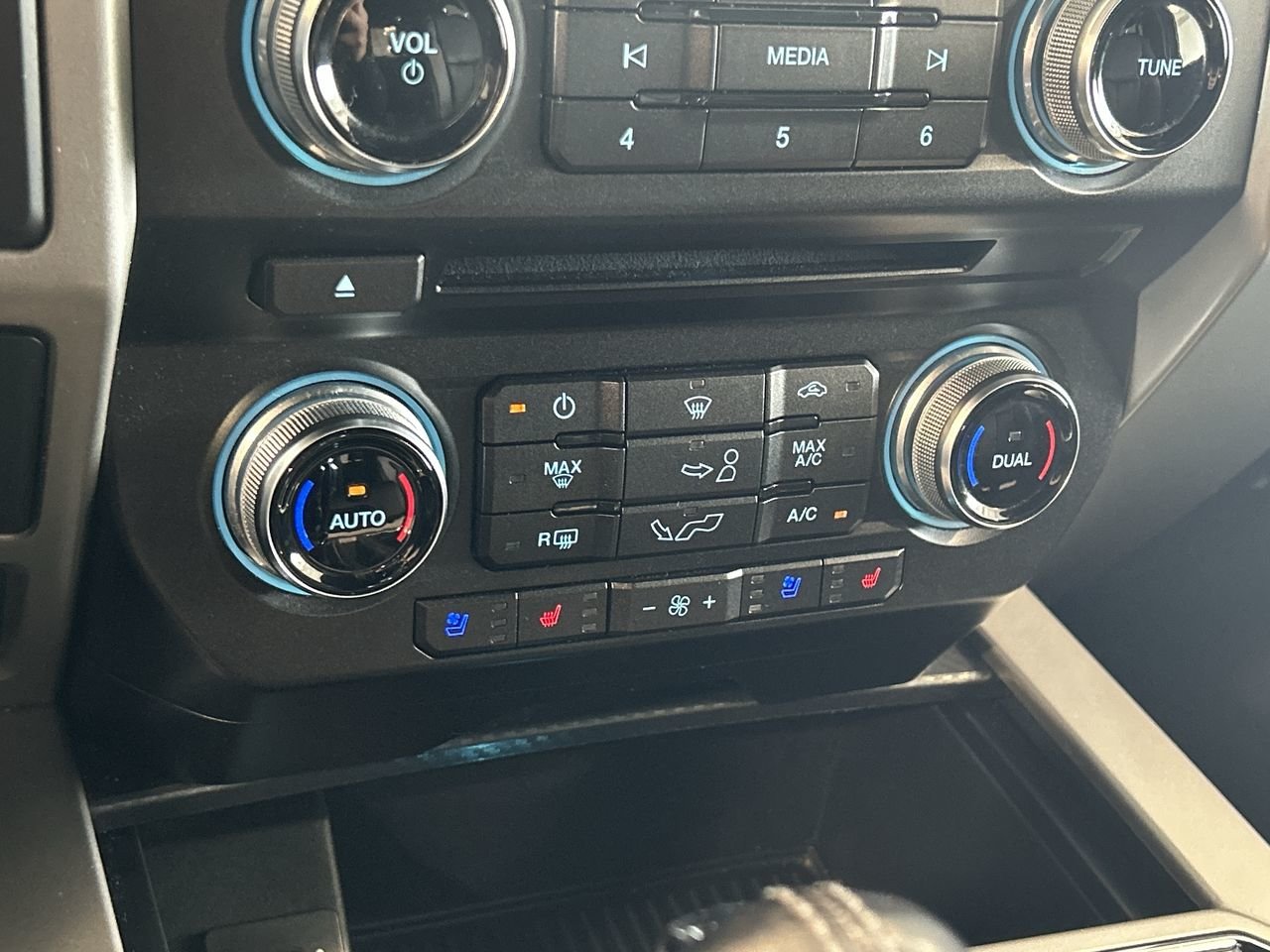 2018 Ford F150 4x4 - Supercab Lariat - 145 WB, Toronto, Cash