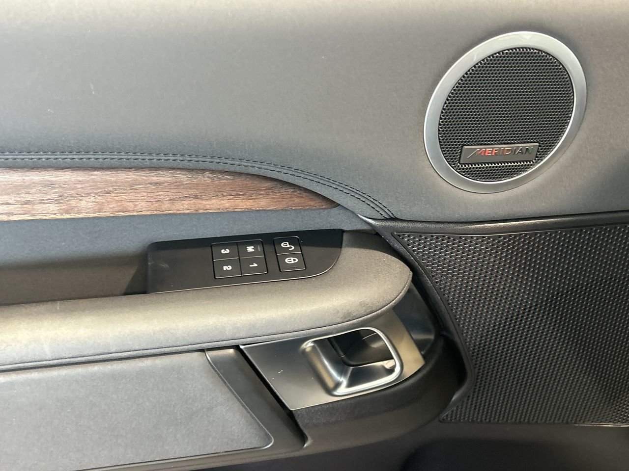 2017 Land Rover Discovery HSE, Toronto, Cash