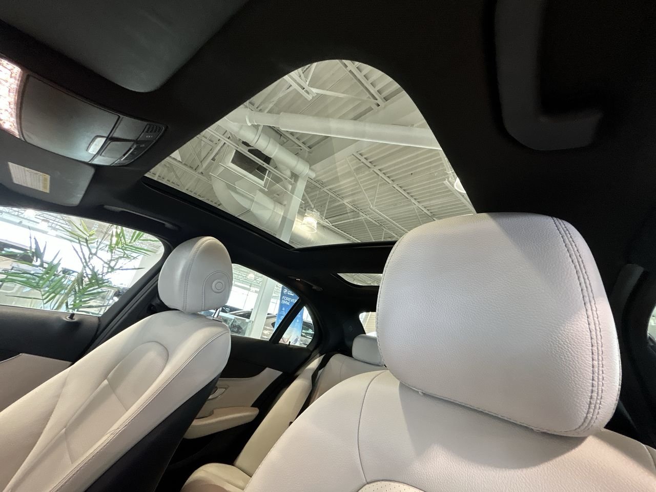 2016 Mercedes-Benz C300 4MATIC Sedan | Premium Package, Toronto, Cash