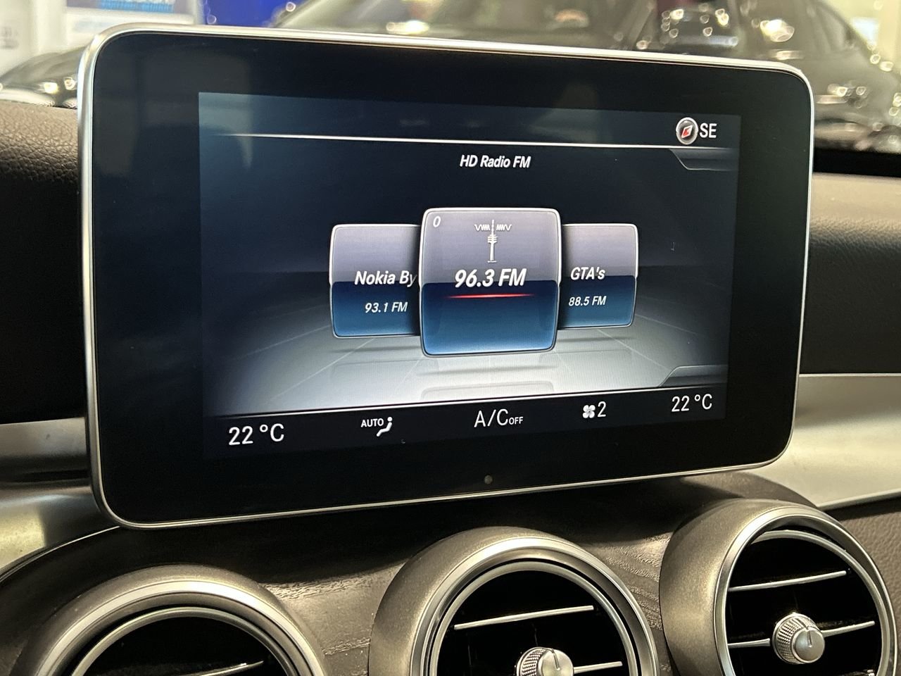 2016 Mercedes-Benz C300 4MATIC Sedan | Premium Package, Toronto, Cash