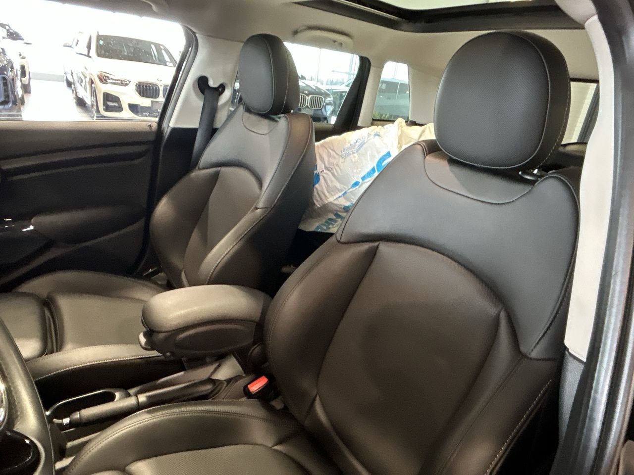 2016 MINI Cooper 5 Door | Essentials Package | Loaded Package, Toronto, Cash