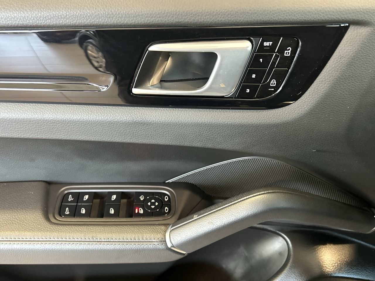 2021 Porsche Cayenne S | Premium Plus Package, Toronto, Cash