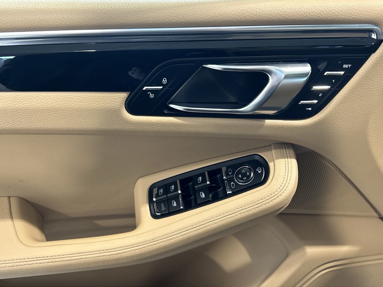 2015 Porsche Macan S, Toronto, Cash