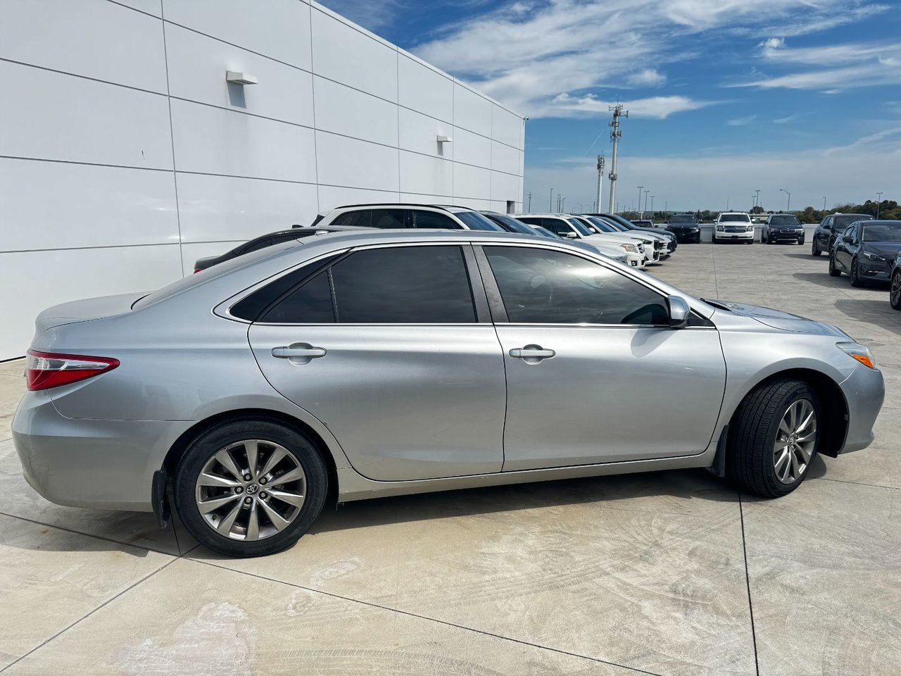2017 Toyota Camry 4-Door Sedan XLE 6A, Toronto, Cash
