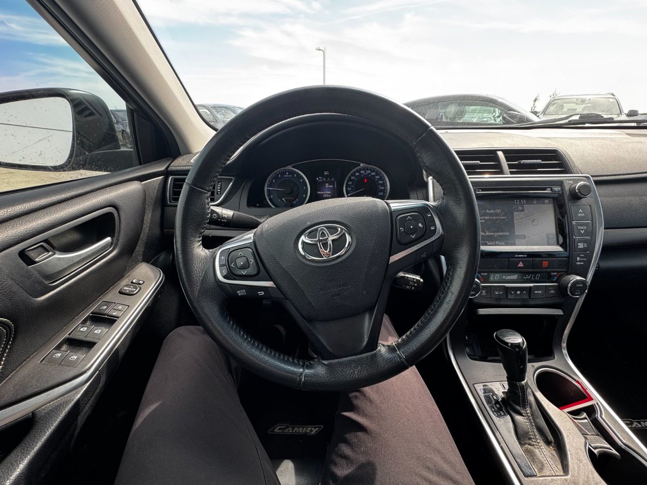 2017 Toyota Camry 4-Door Sedan XLE 6A, Toronto, Cash