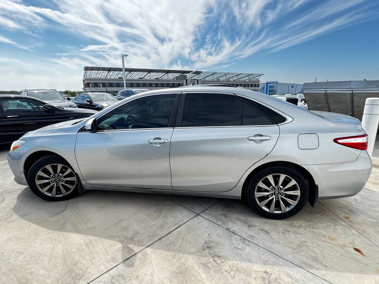 2017 Toyota Camry 4-Door Sedan XLE 6A, Toronto, Cash