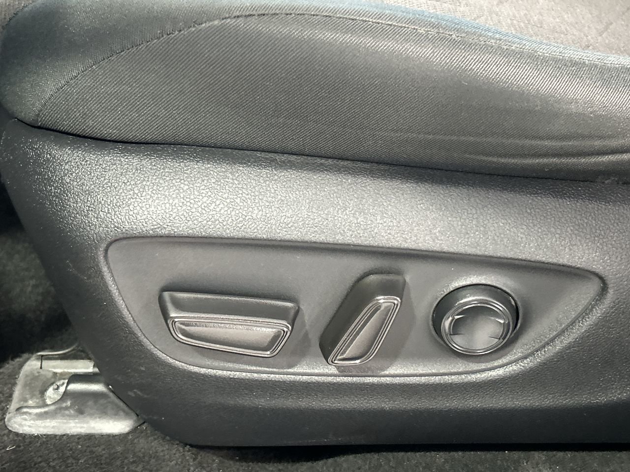 2019 Toyota RAV4 FWD XLE, Toronto, Cash