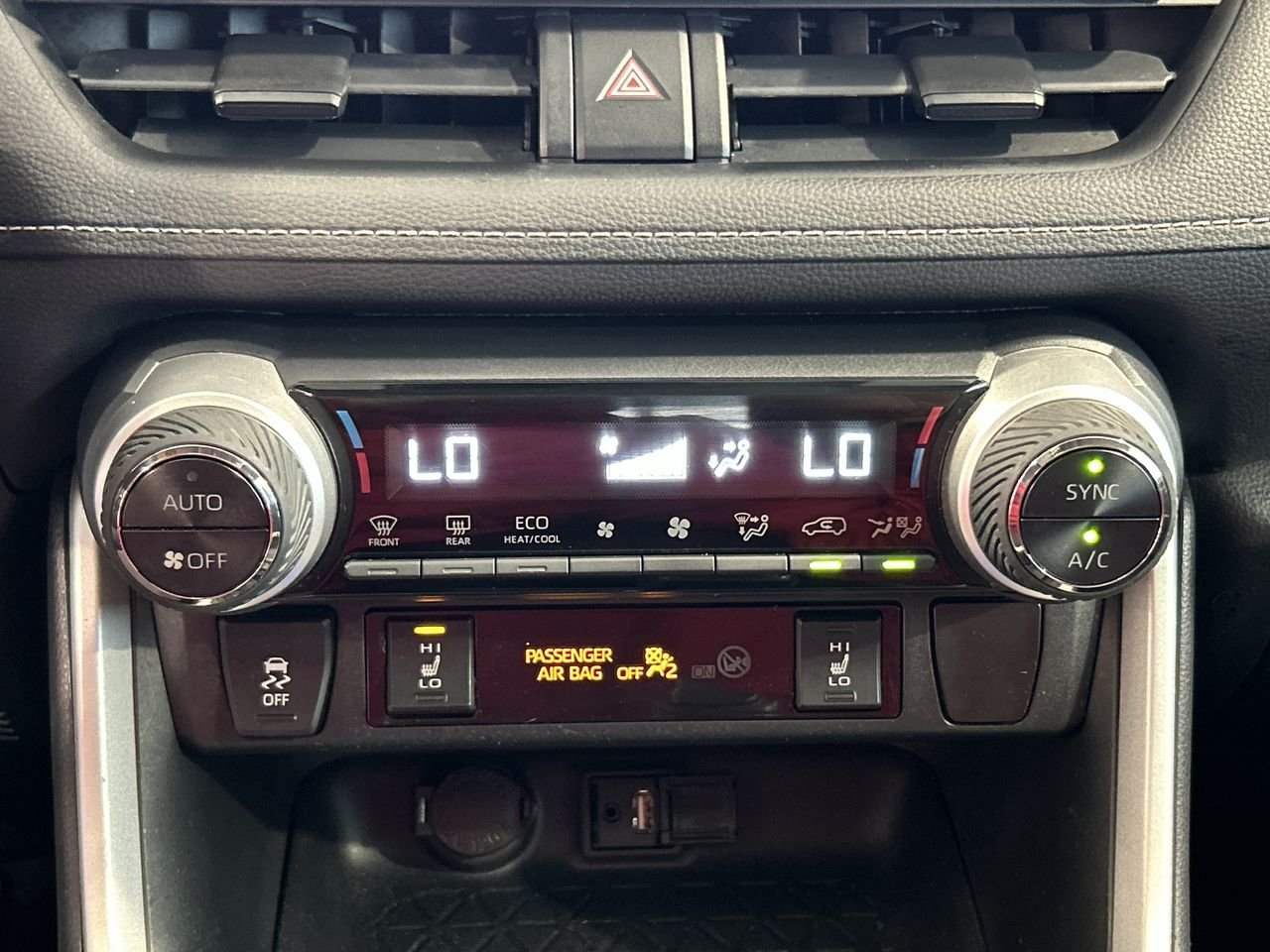 2019 Toyota RAV4 FWD XLE, Toronto, Cash