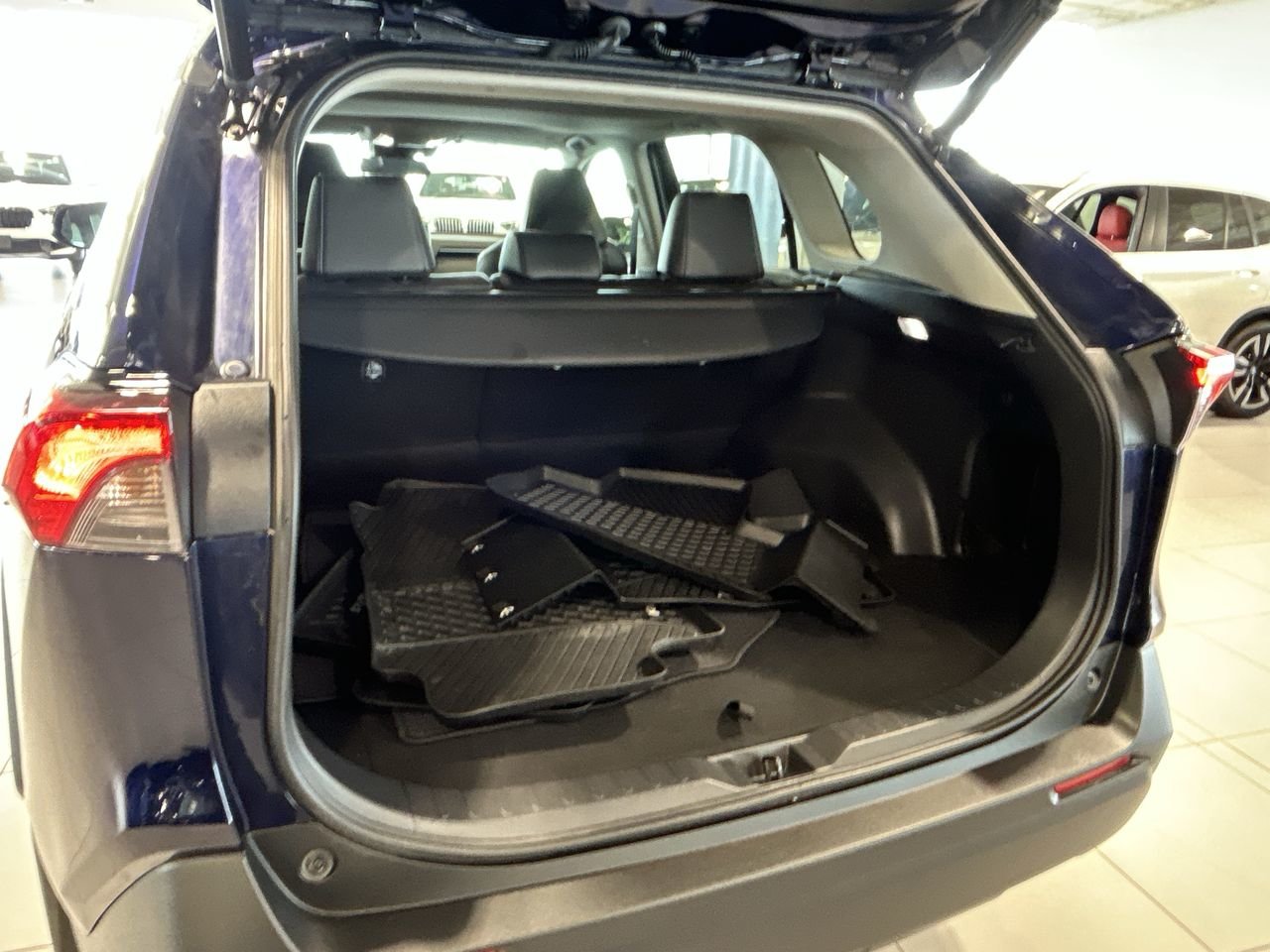 2023 Toyota RAV4 XLE AWD, Toronto, Cash
