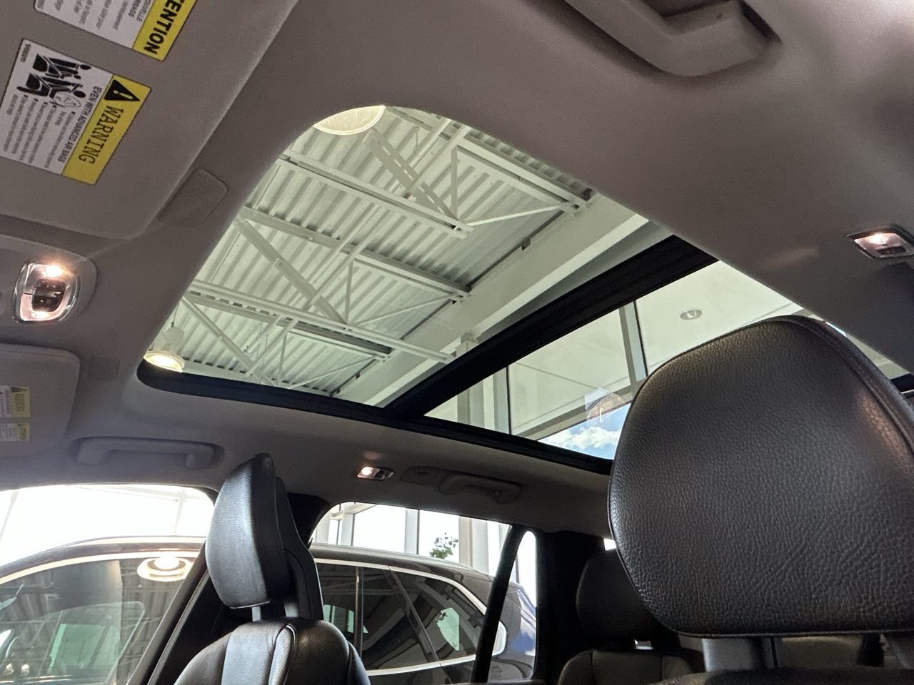2018 Volvo XC90 T6 AWD Momentum, Toronto, Cash