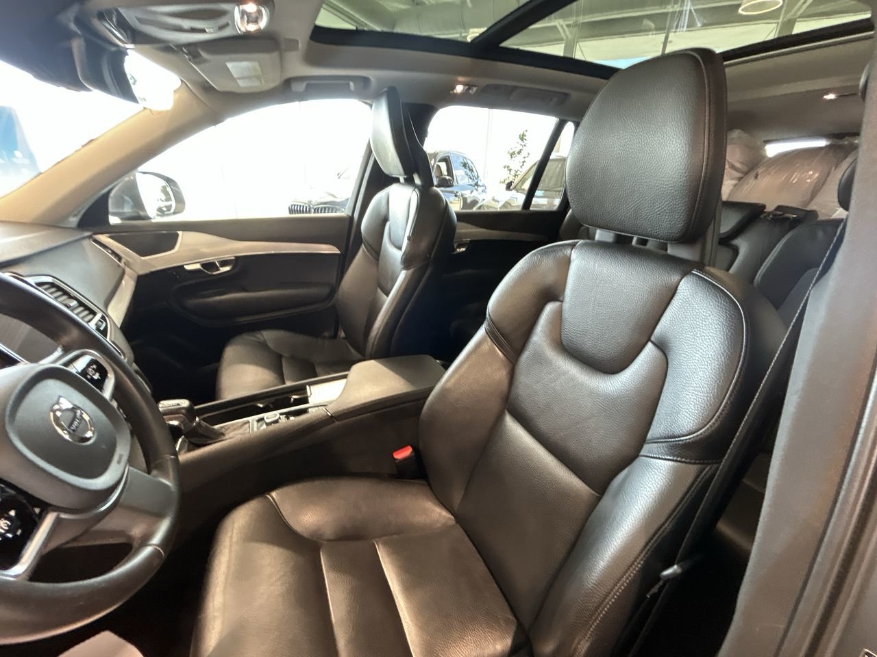 2018 Volvo XC90 T6 AWD Momentum, Toronto, Cash