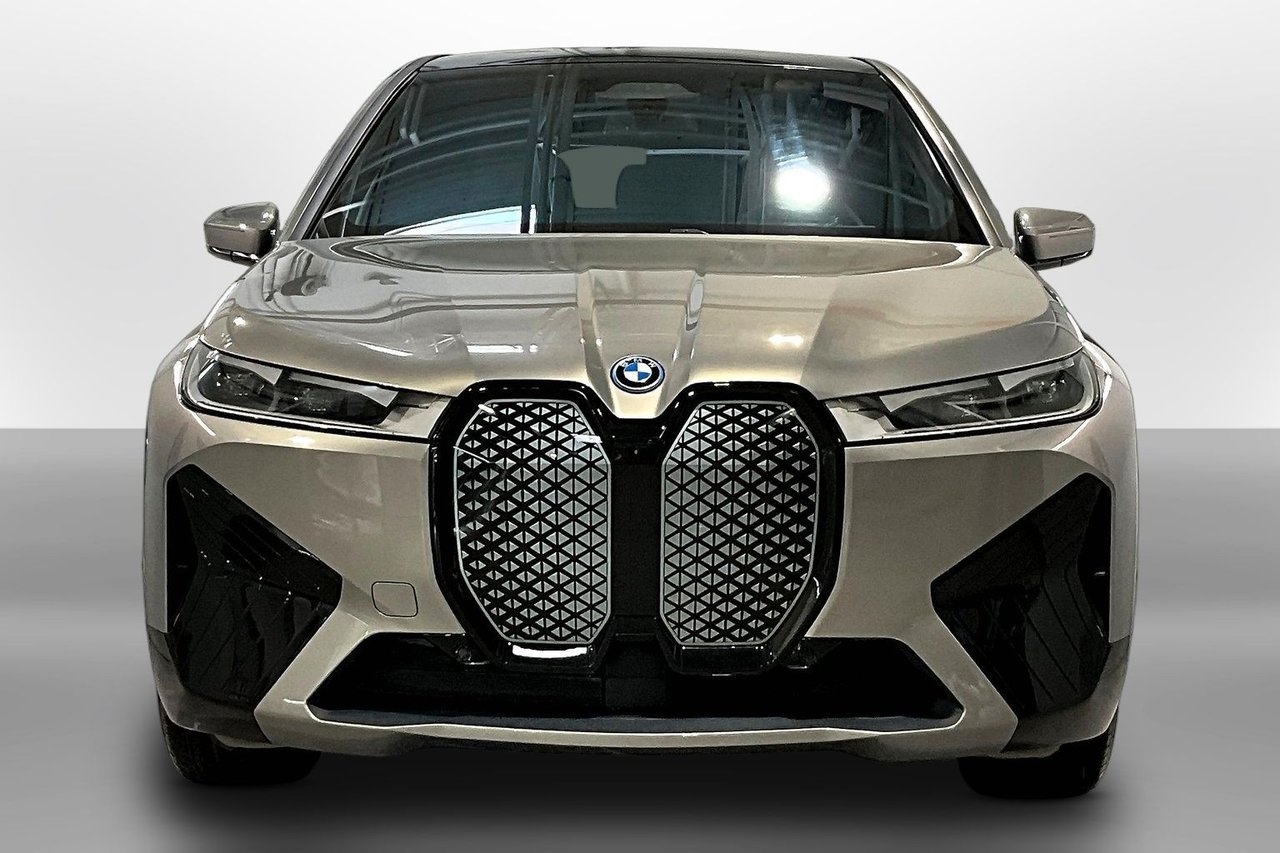 2023 BMW iX