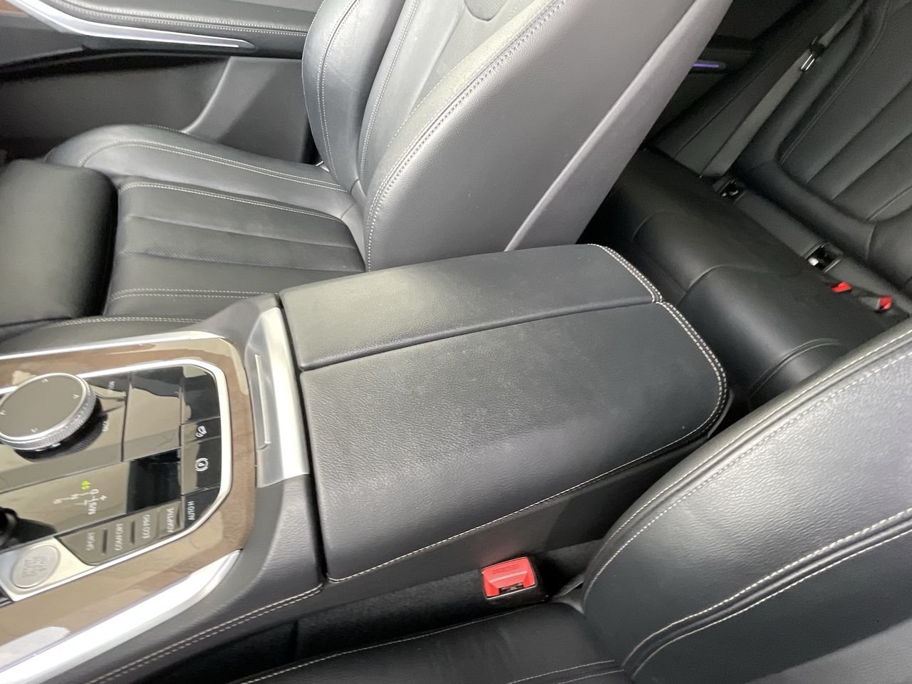 Used 2019  BMW XDrive40i image 29