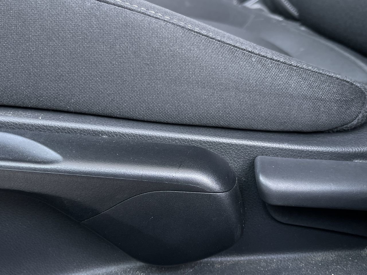 Used 2017  Honda LX image 20