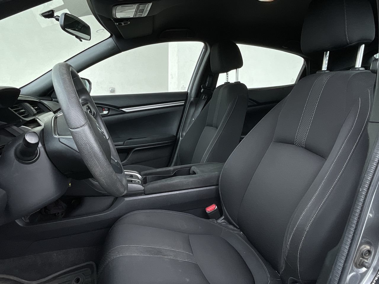 Used 2017  Honda LX image 19