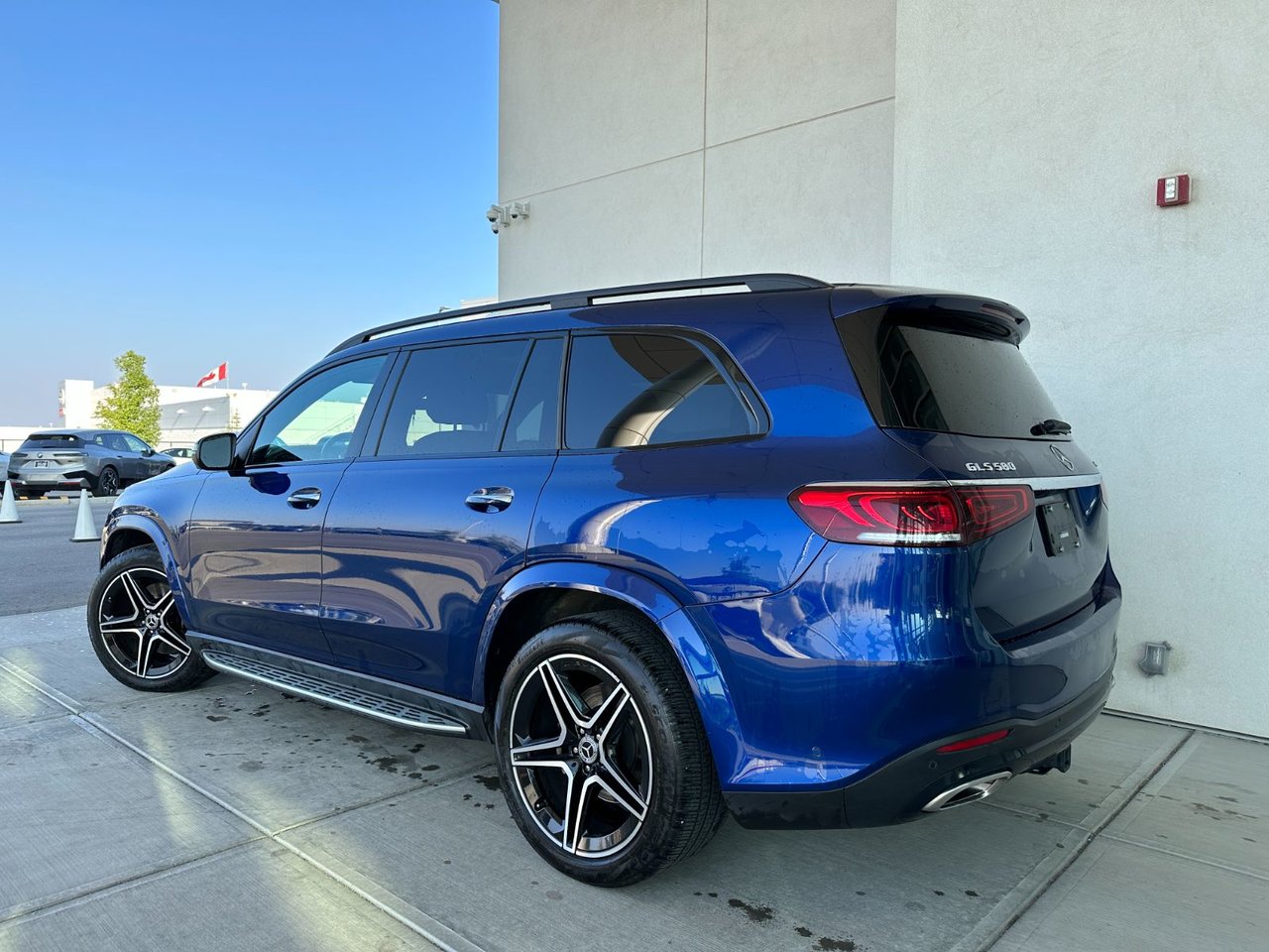 Used 2021  Mercedes-Benz GLS 580 image 3