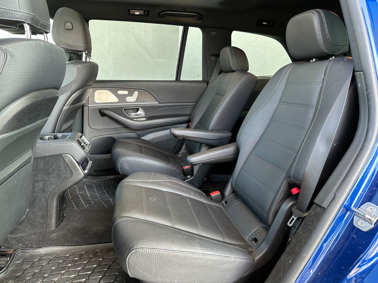 Used 2021  Mercedes-Benz GLS 580 image 6