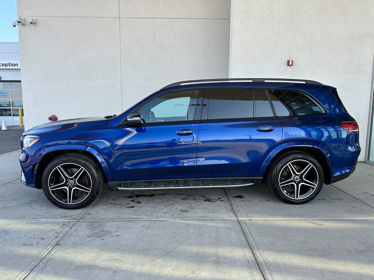Used 2021  Mercedes-Benz GLS 580 image 2