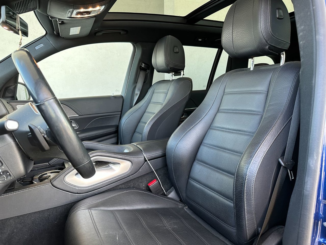 Used 2021  Mercedes-Benz GLS 580 image 4