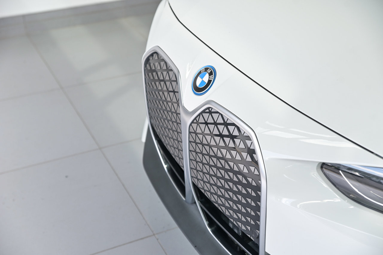 2025 BMW i4