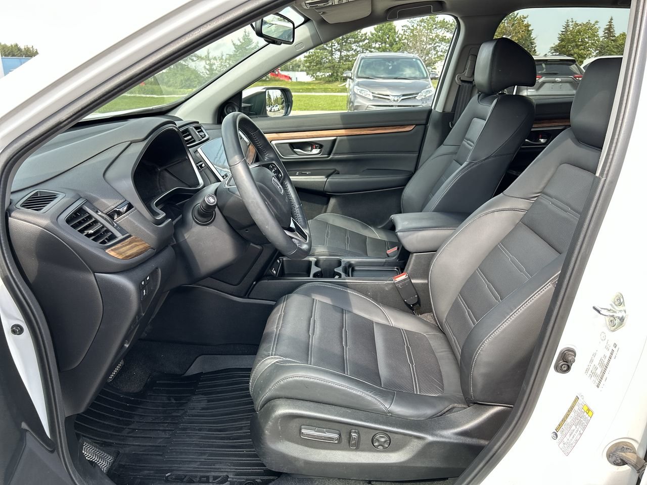 Used 2021 White Honda EX-L 4WD image 19