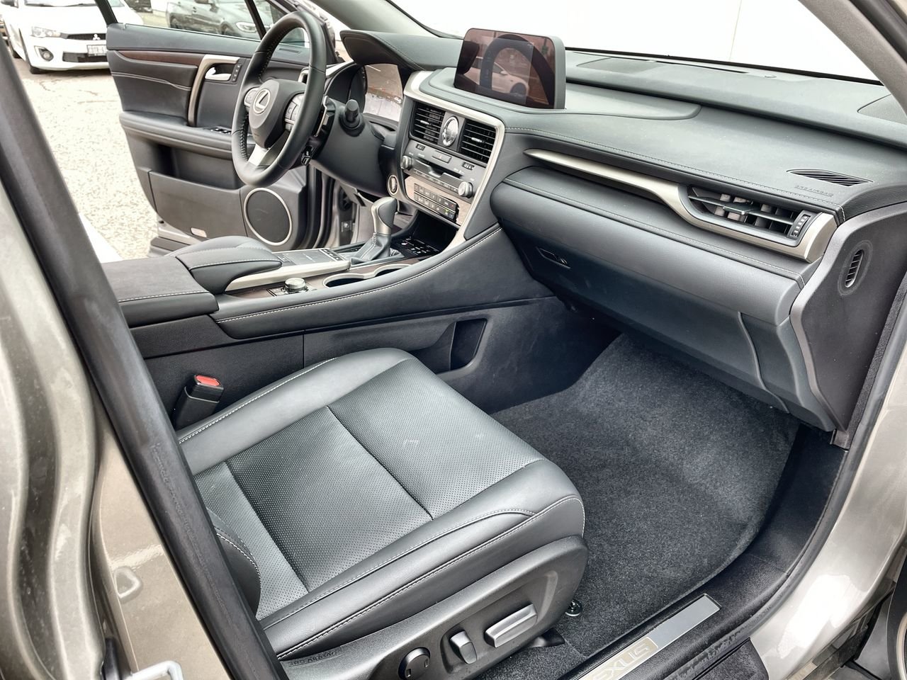 Certified Used 2022  Lexus PREMIUM 350 AWD image 33