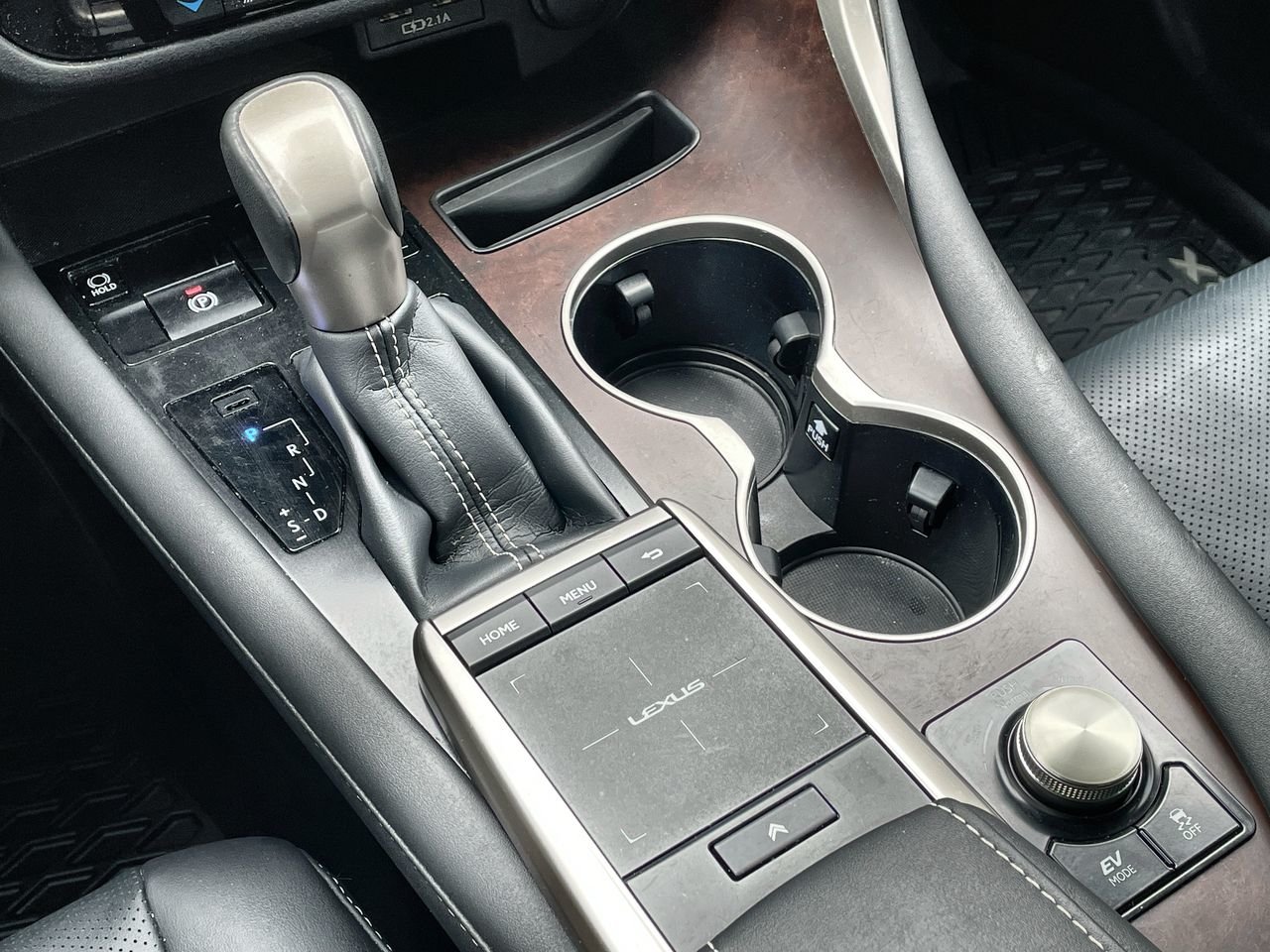 Certified Used 2022  Lexus RX 450h image 28