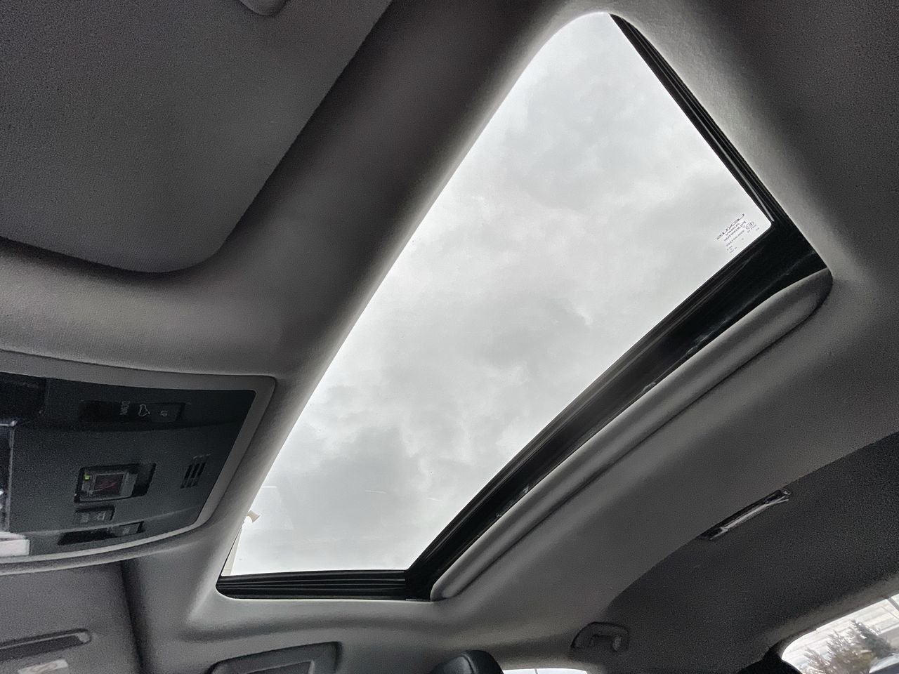 Certified Used 2022  Lexus RX 450h image 30