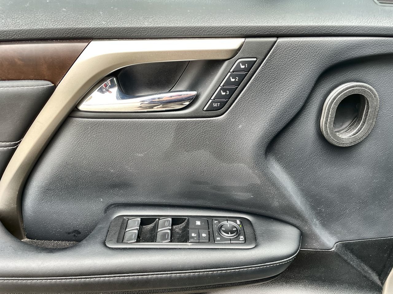 Certified Used 2022  Lexus RX 450h image 21