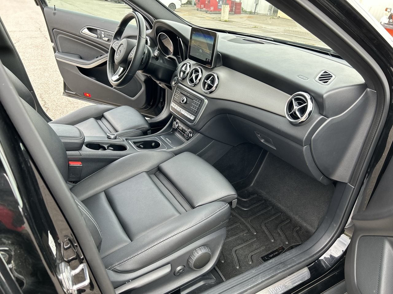 Certified Used 2019 Black Mercedes-Benz 4MATIC SUV image 33