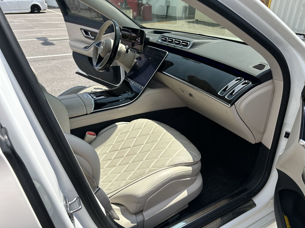 Certified Used 2021 designo Diamond White Met Mercedes-Benz 4MATIC Sedan image 32