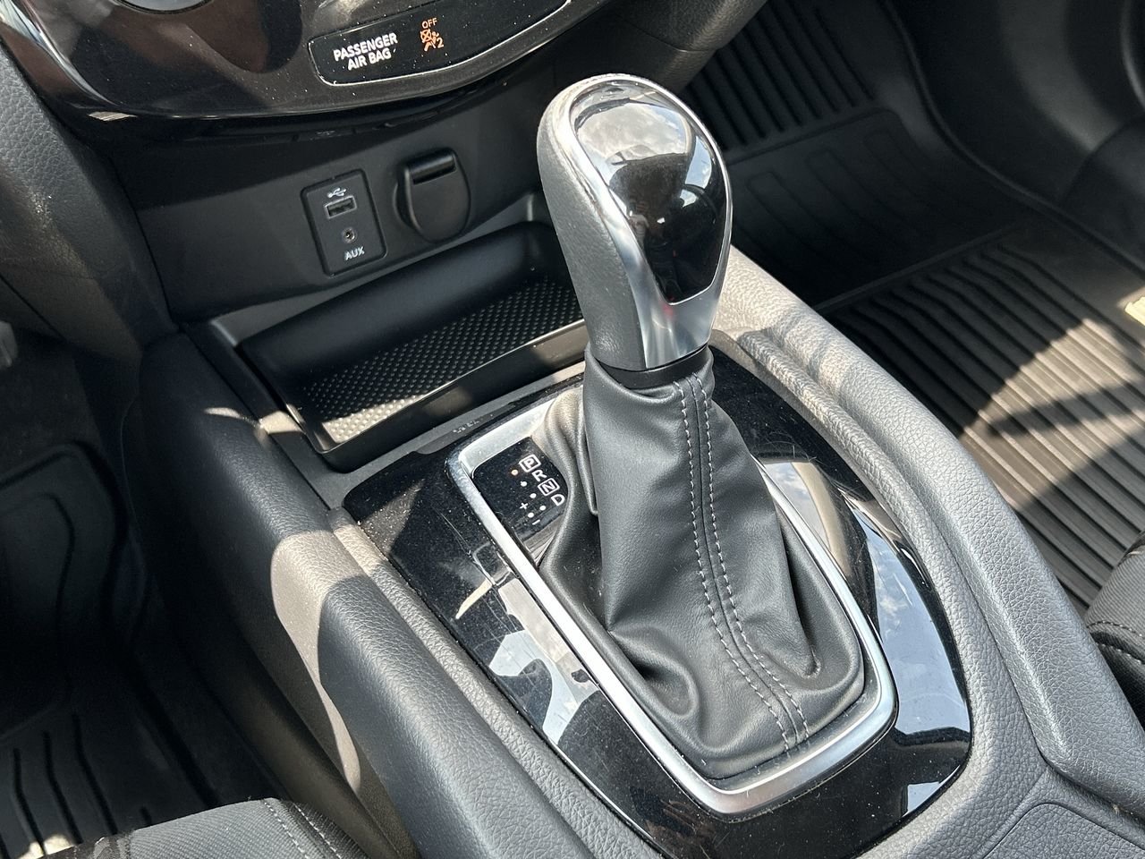 Used 2017 Black Nissan S AWD CVT image 27