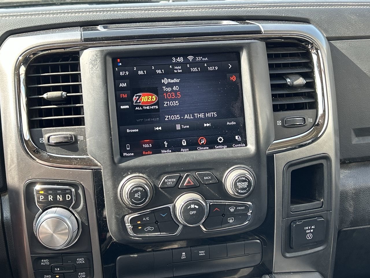 Used 2018 Black Ram Sport (140.5 WB - 5.7 Box) image 28