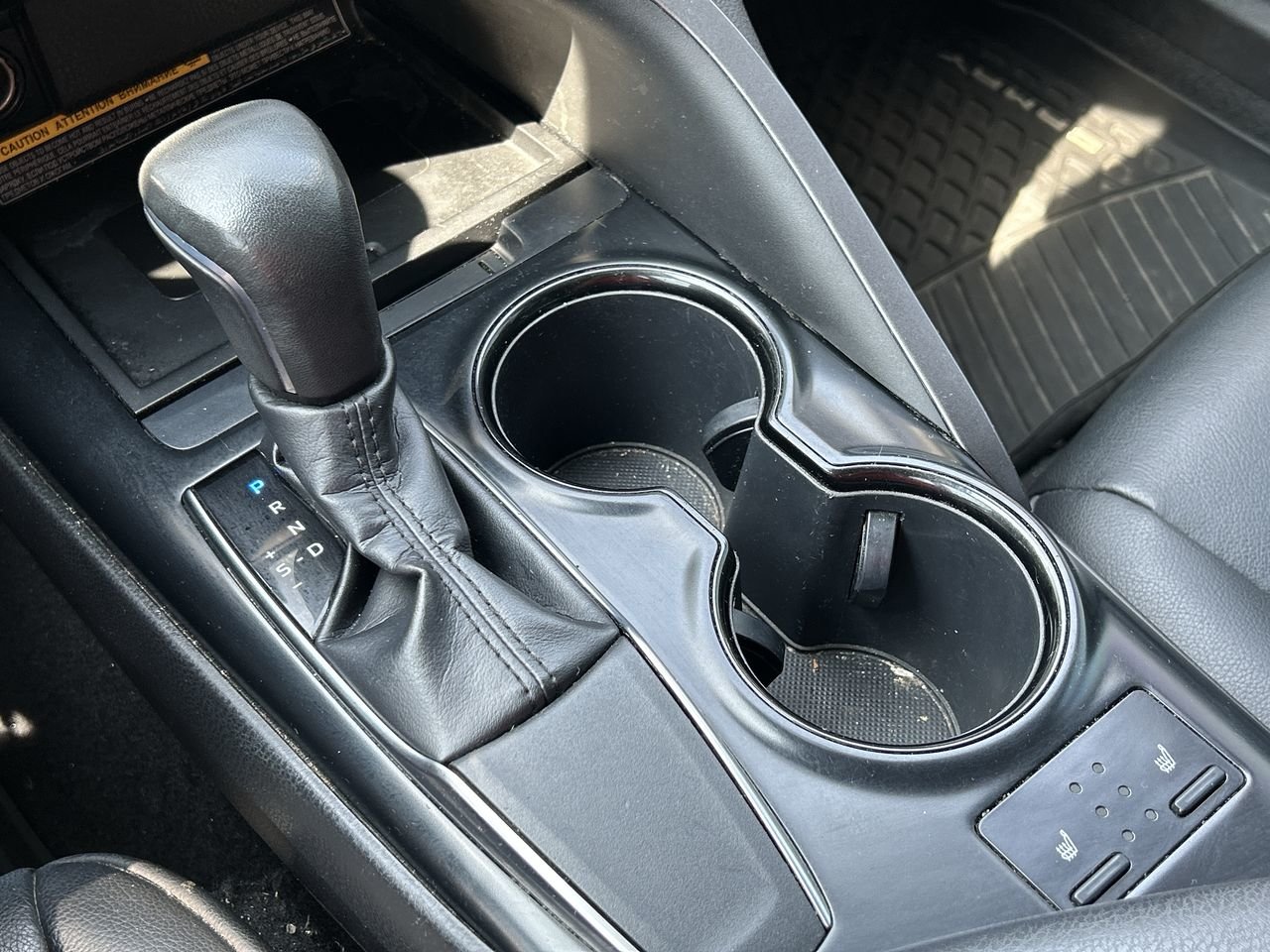 Certified Used 2019 WHITE Toyota 4-Door Sedan SE 8A image 27