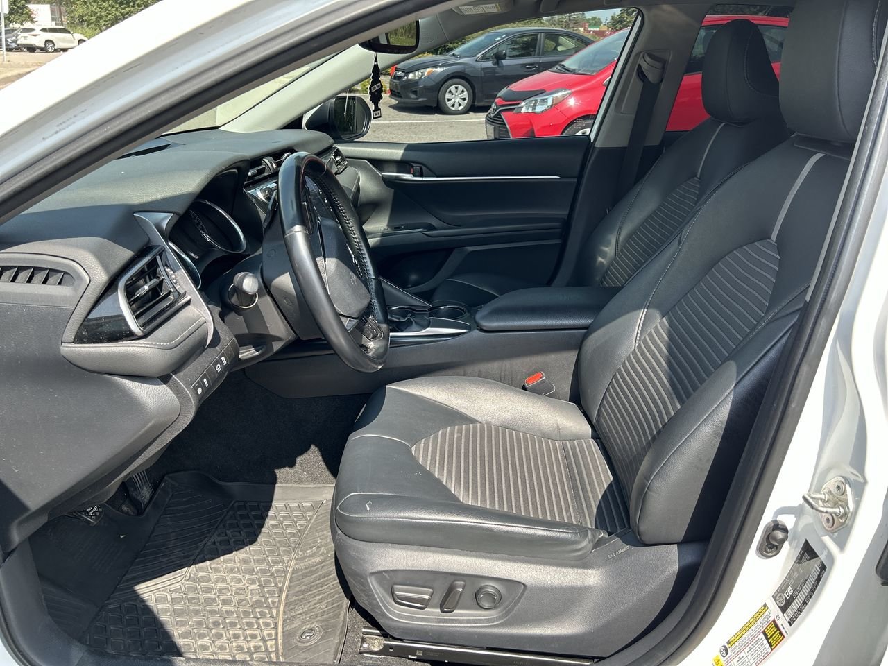 Certified Used 2019 WHITE Toyota 4-Door Sedan SE 8A image 19