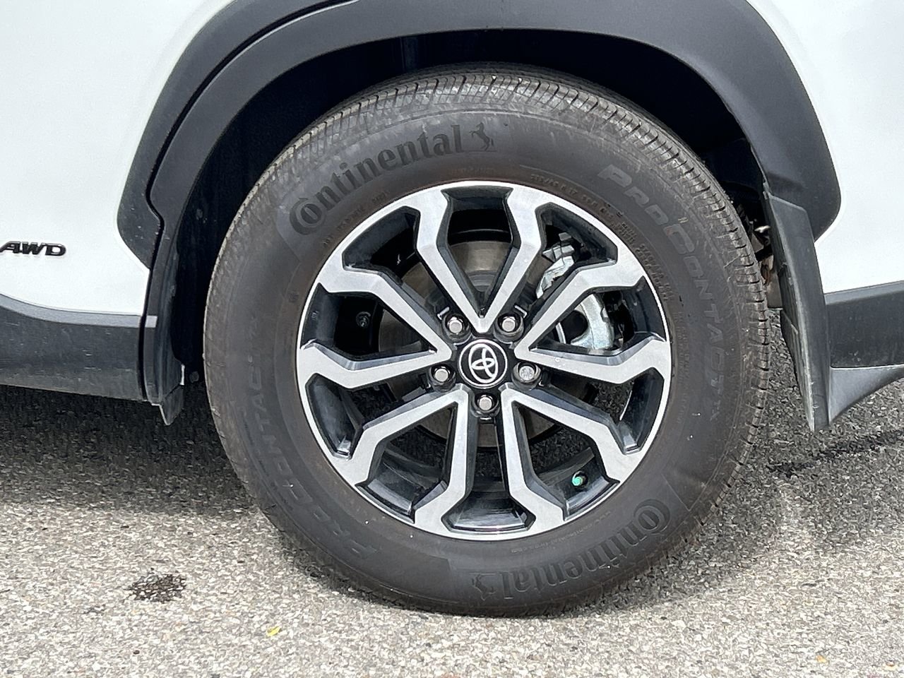 Certified Used 2023 Wind Chill Pearl Toyota SE AWD image 18