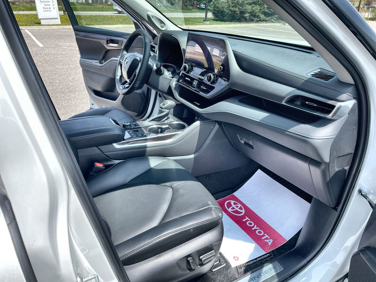 Certified Used 2023 Wind Chill Pearl Toyota Limited AWD image 33