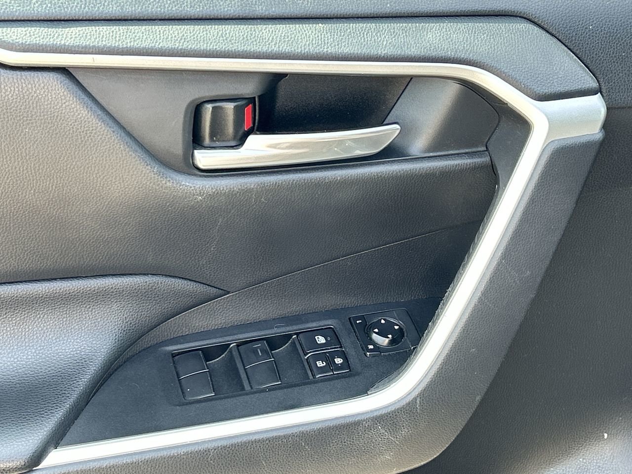 Certified Used 2020 Black Toyota FWD XLE image 19