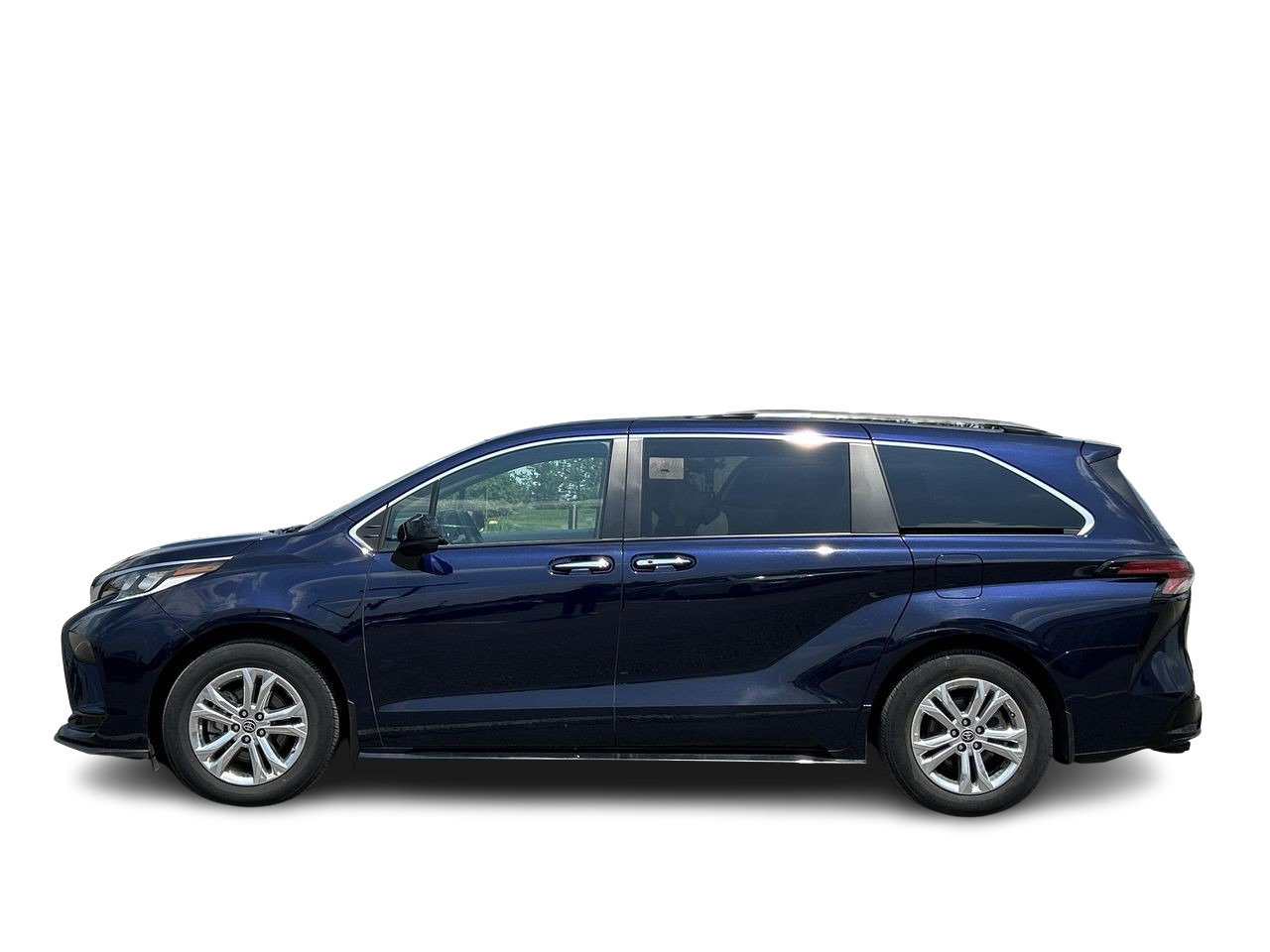 Certified Used 2022 Blueprint Toyota Sienna XSE  AWD 7-Pass image 5