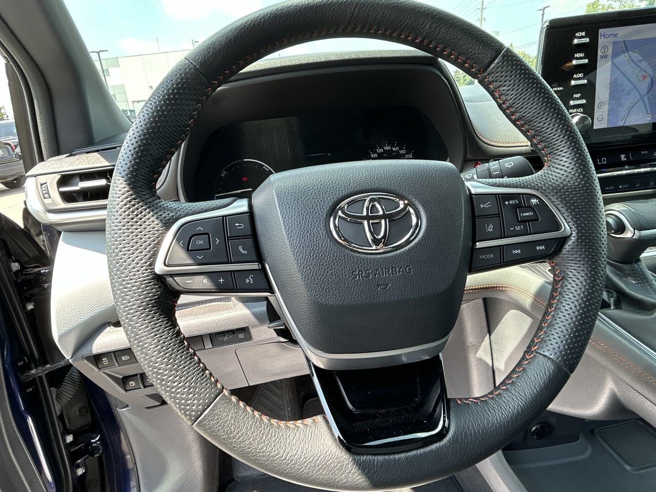 Certified Used 2022 Blueprint Toyota Sienna XSE  AWD 7-Pass image 22