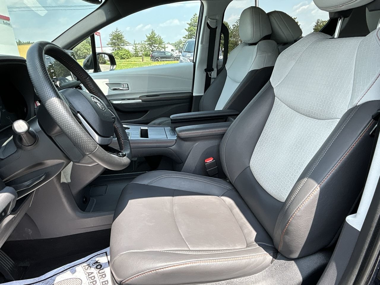 Certified Used 2022 Blueprint Toyota Sienna XSE  AWD 7-Pass image 19
