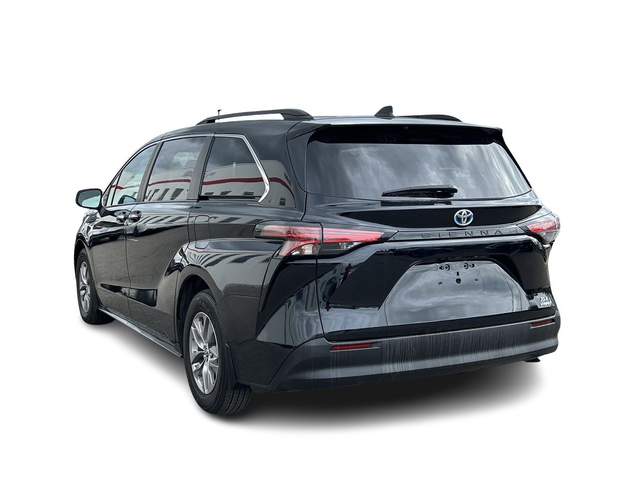 Certified Used 2022 Midnight Black Metallic Toyota Sienna XLE 8-Pass image 8