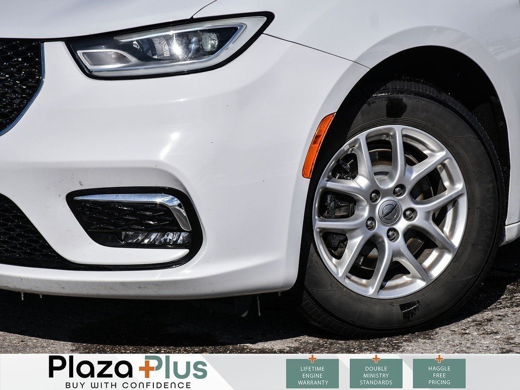 2022 Chrysler Pacifica Touring L-5