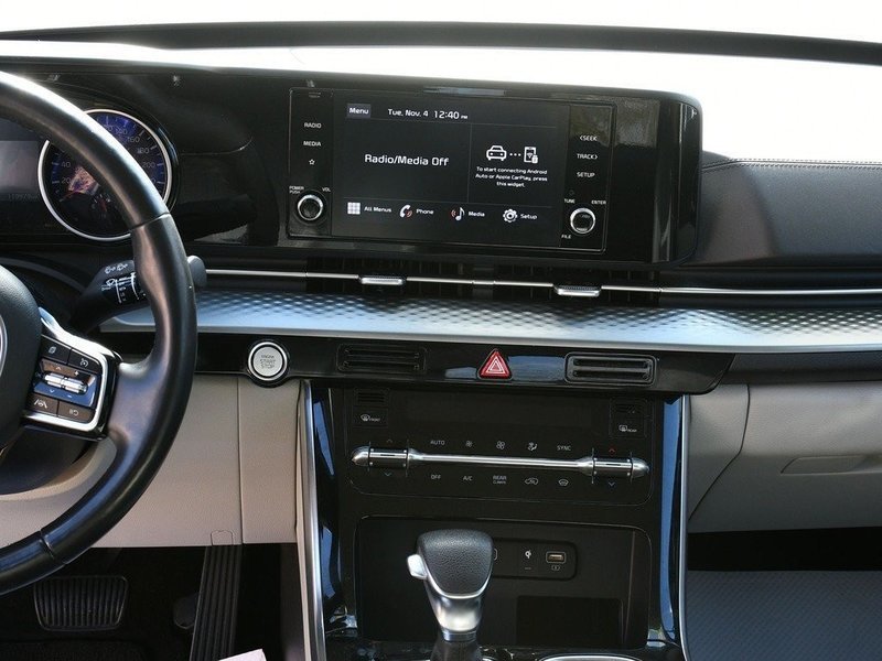 2024 Kia Carnival LX+-12